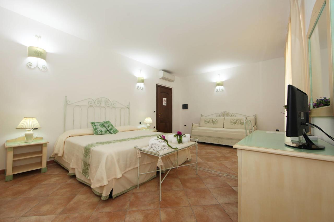 Guest House Villabianca La Maddalena  Dış mekan fotoğraf