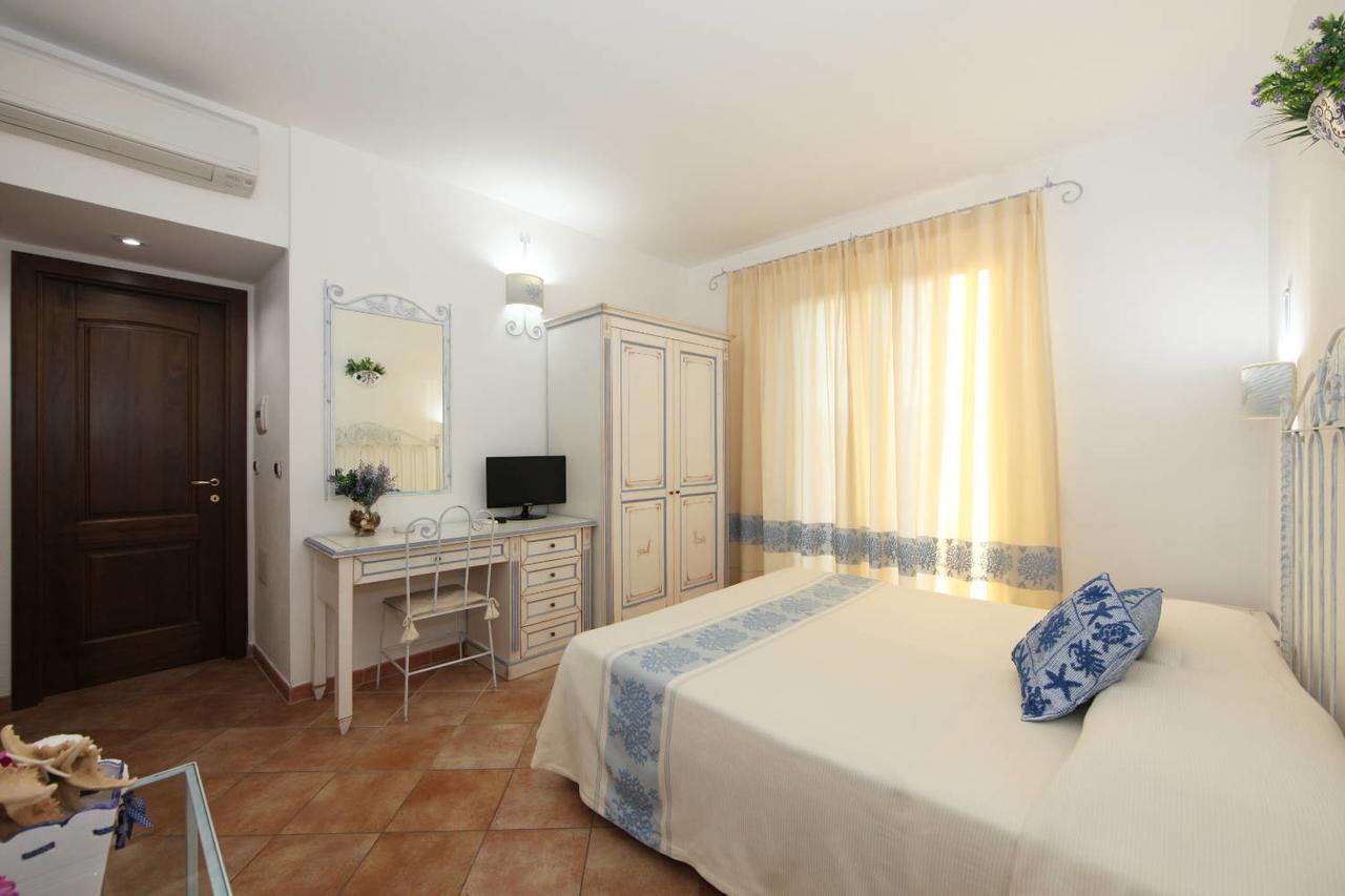 Guest House Villabianca La Maddalena  Dış mekan fotoğraf