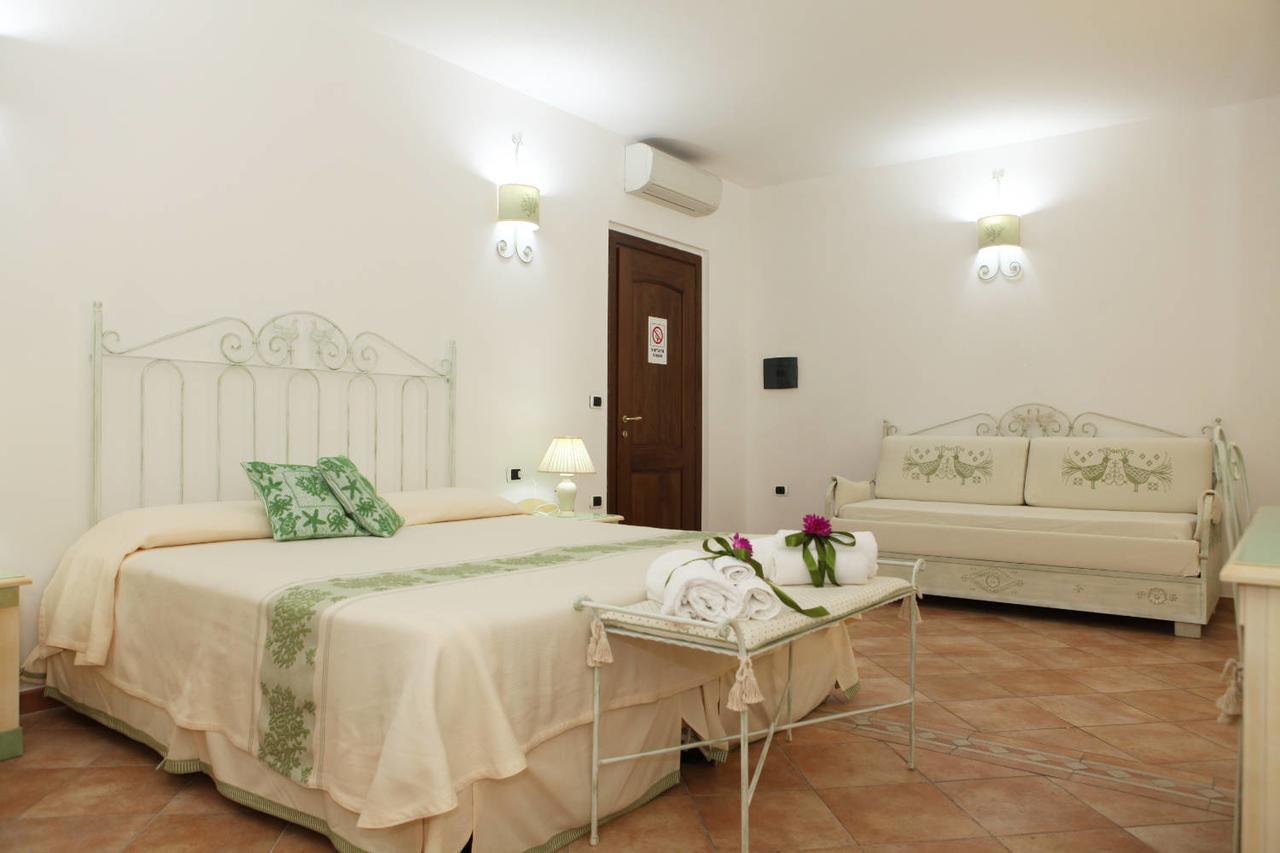 Guest House Villabianca La Maddalena  Dış mekan fotoğraf