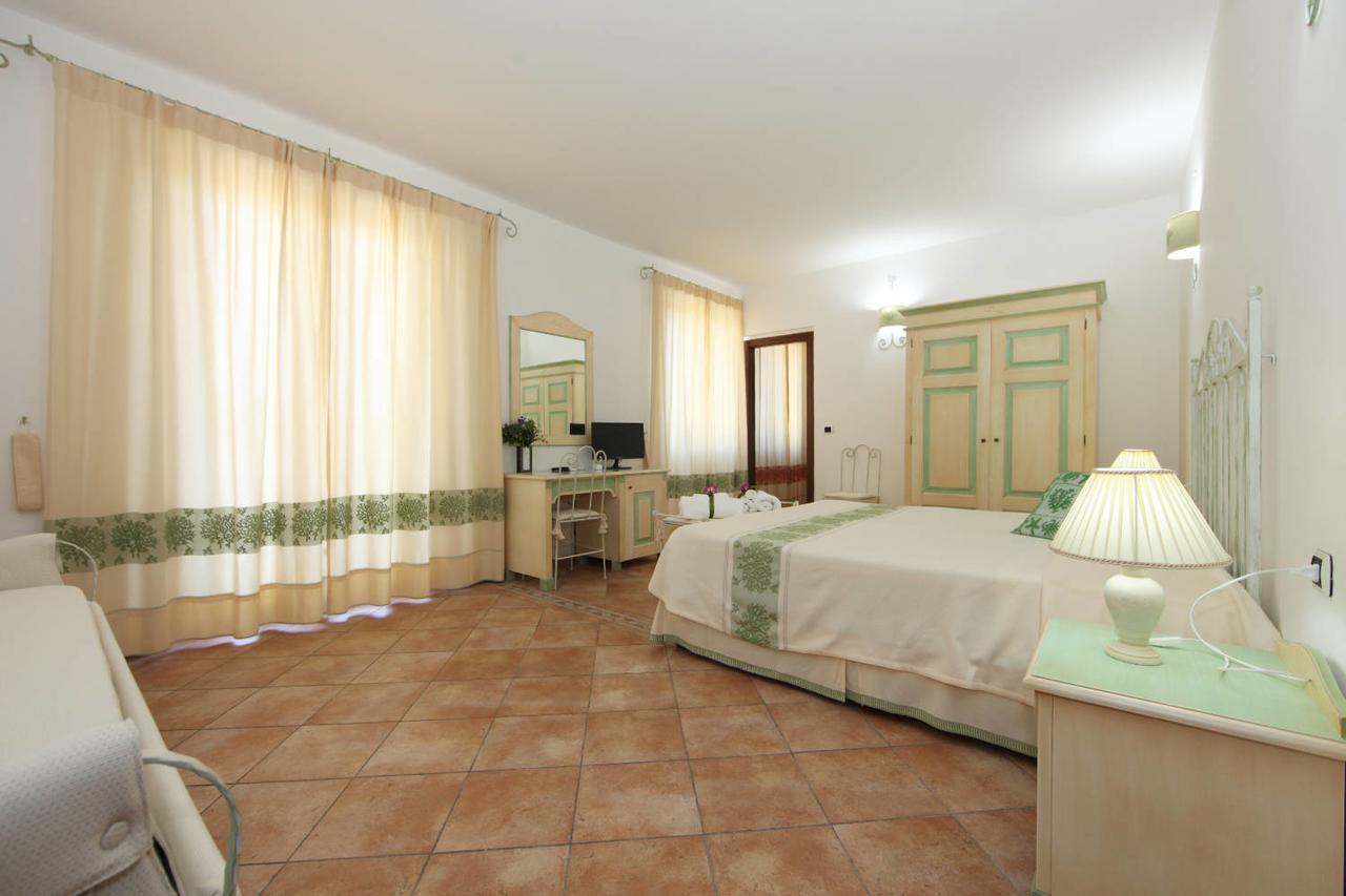 Guest House Villabianca La Maddalena  Dış mekan fotoğraf