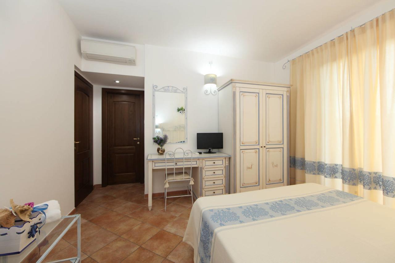 Guest House Villabianca La Maddalena  Dış mekan fotoğraf